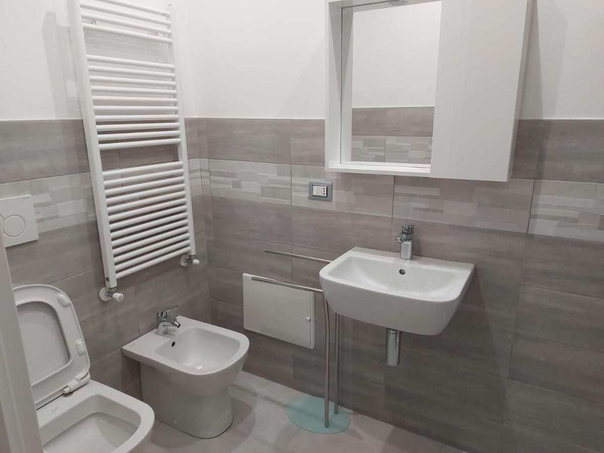 Ags Apartment Asti Luaran gambar